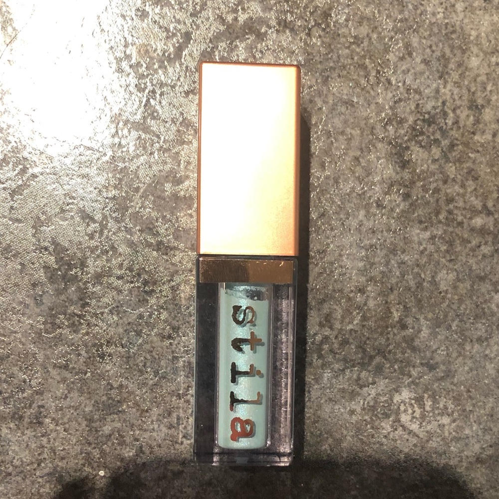 Stila  Shimmer & Glow Eyeshadow: Freedom
